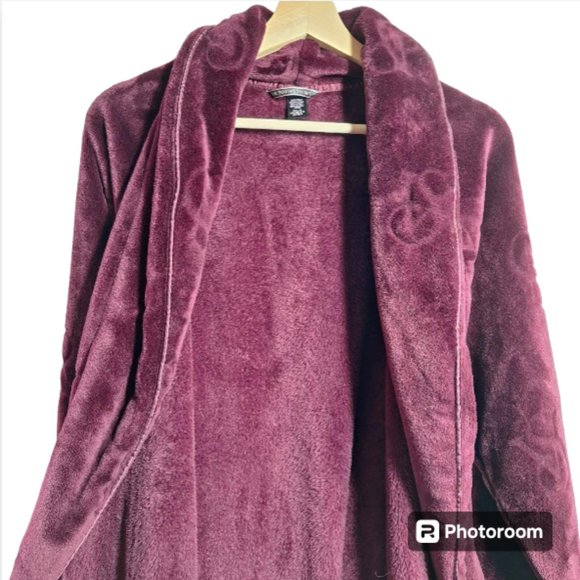 Victoria's Secret Monogramed House Coat in Burgundy Size Med/Large - Picture 6 of 12